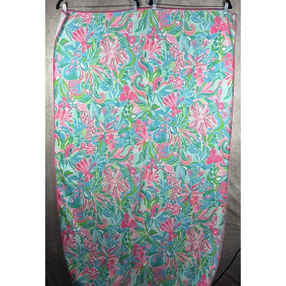 Lilly Pulitzer Beach Towel 72x38 Pink Blue Floral Paisley Microfiber Travel